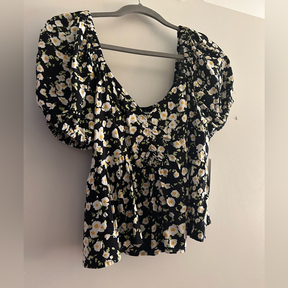Floral blouse size Large Abound